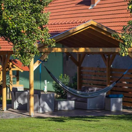 Csenduelo Vendeghaz Leilighet Noszvaj Eksteriør bilde